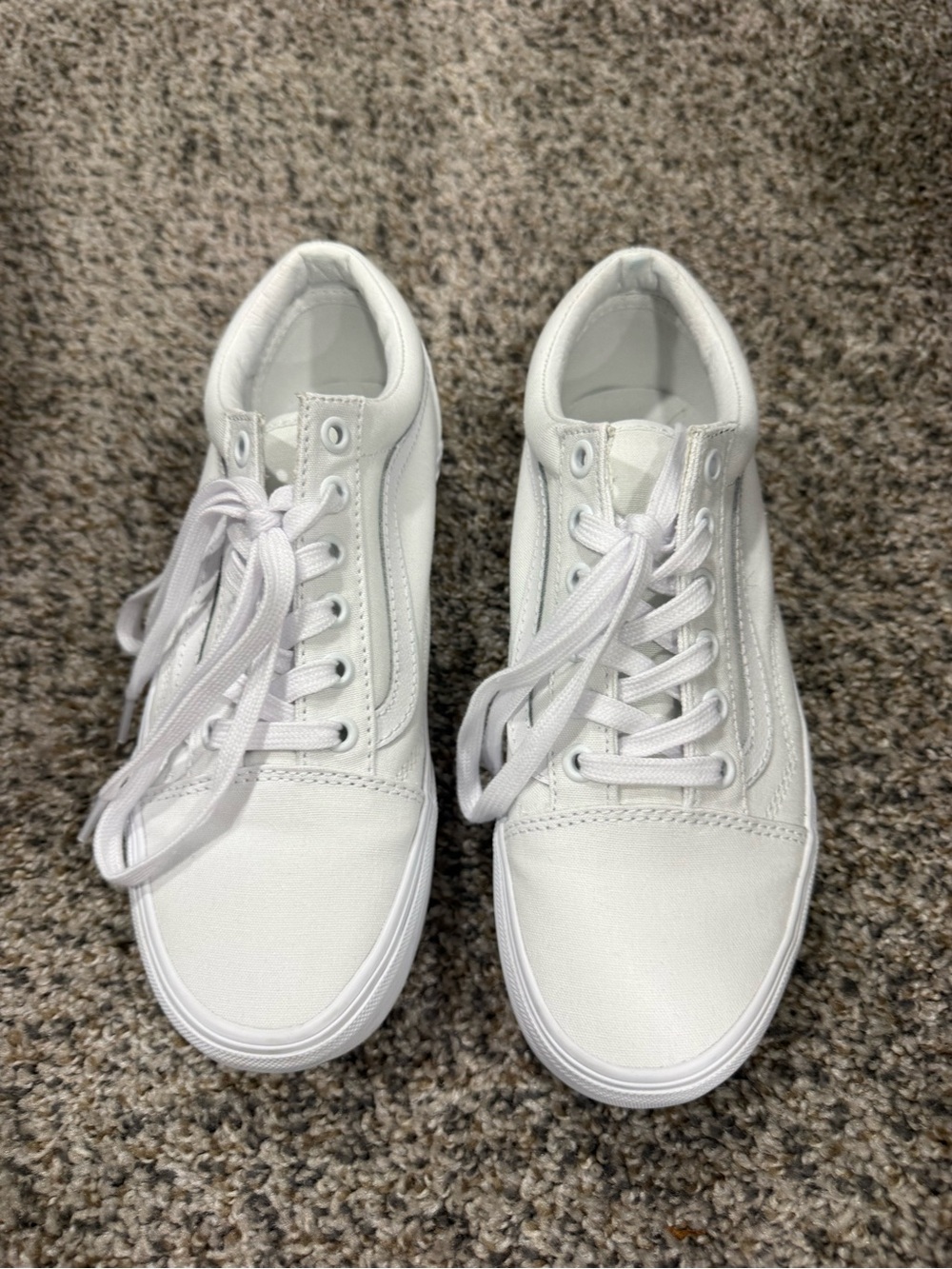 Vans Classic Women's White Low-Top Platform Sneakers